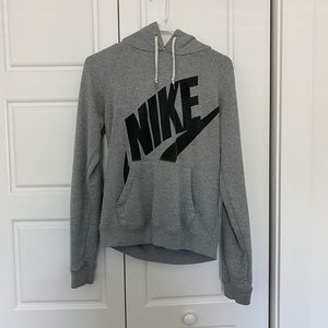 NIKE SWEATSHIRT🏃🏻‍♀️